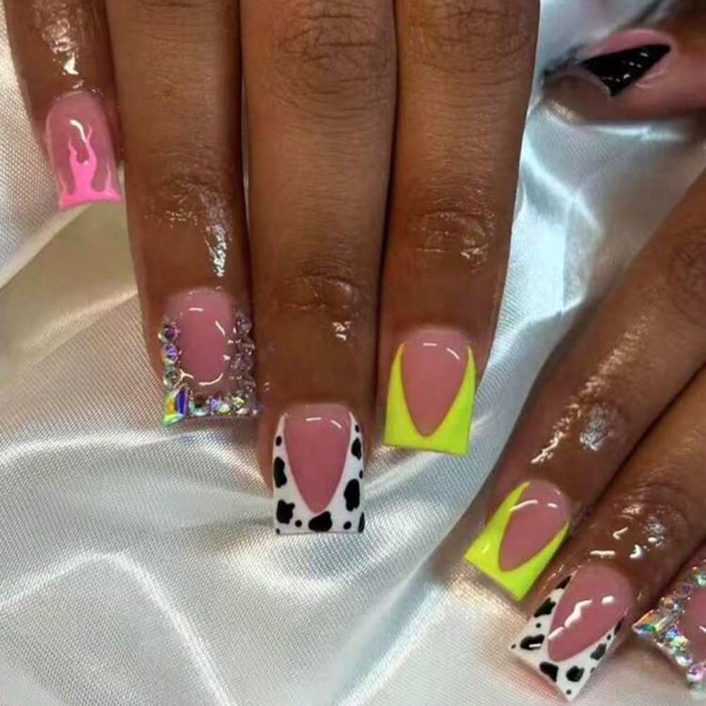 24pc Press On Nail Set from the Nail Bar 💅